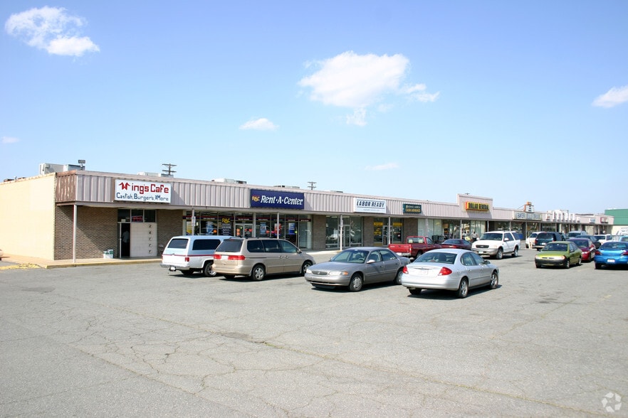 4109-4155 E Broadway St, North Little Rock, AR à louer - Photo du bâtiment - Image 2 de 7