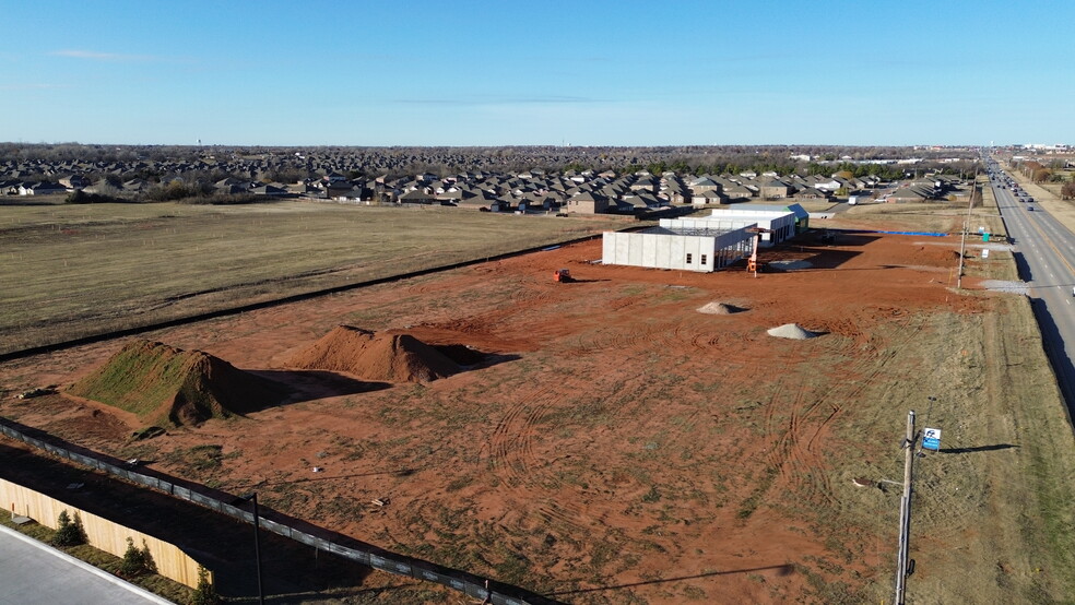 2713 S Mustang Rd, Yukon, OK à vendre - Photo du bâtiment - Image 1 de 4