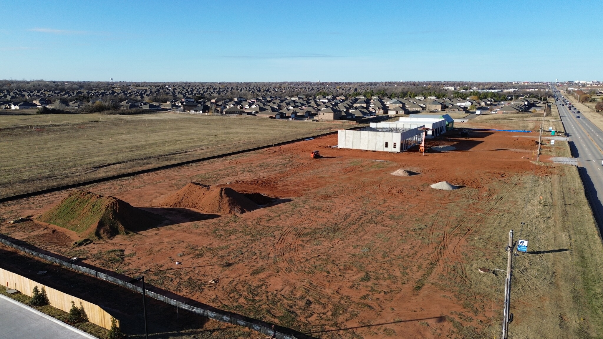 2713 S Mustang Rd, Yukon, OK à vendre Photo du bâtiment- Image 1 de 5