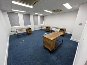 Bath Rd, Kettering à louer Photo intérieure- Image 1 de 1