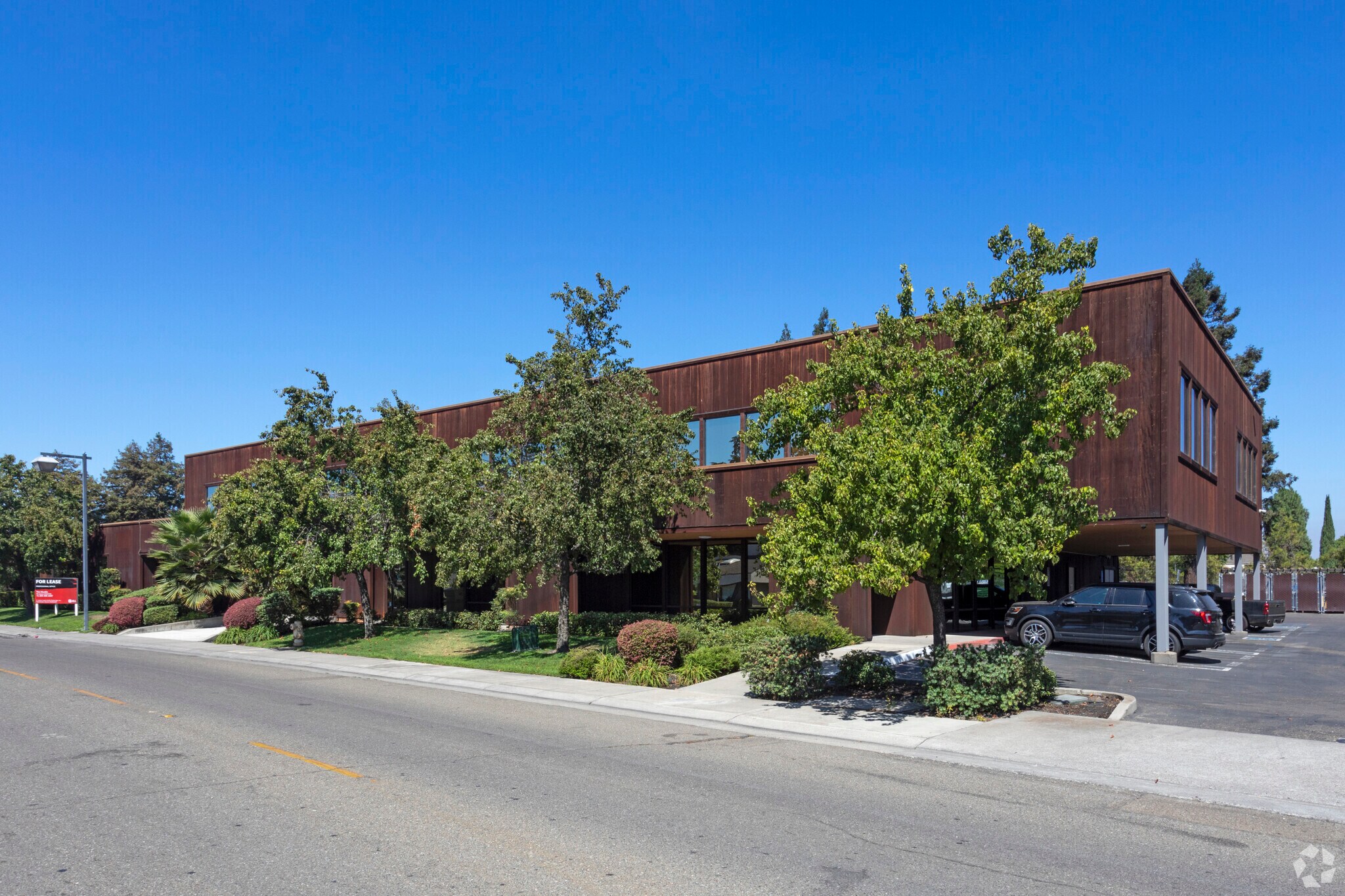 2453 Grand Canal Blvd, Stockton, CA à louer Photo principale- Image 1 de 6