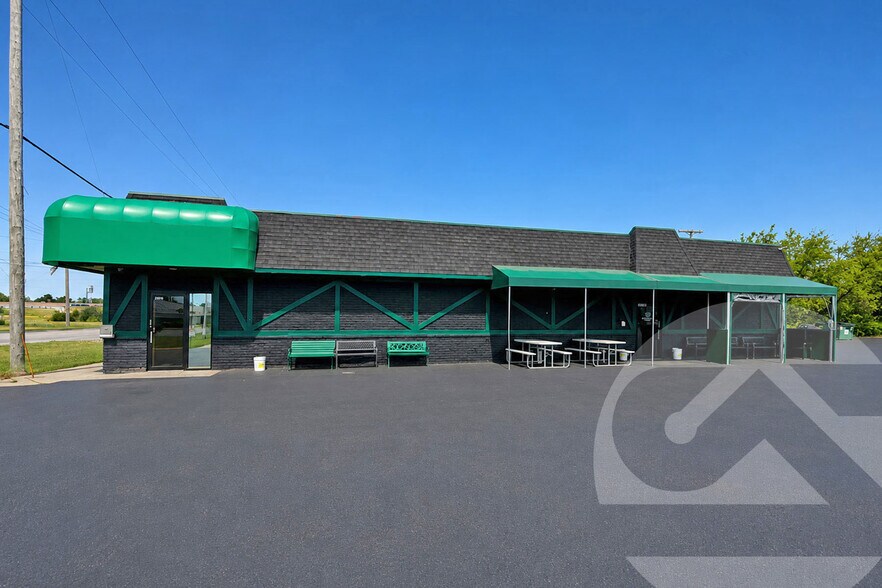 34540 Harper Ave, Clinton Township, MI à vendre - Photo principale - Image 1 de 1