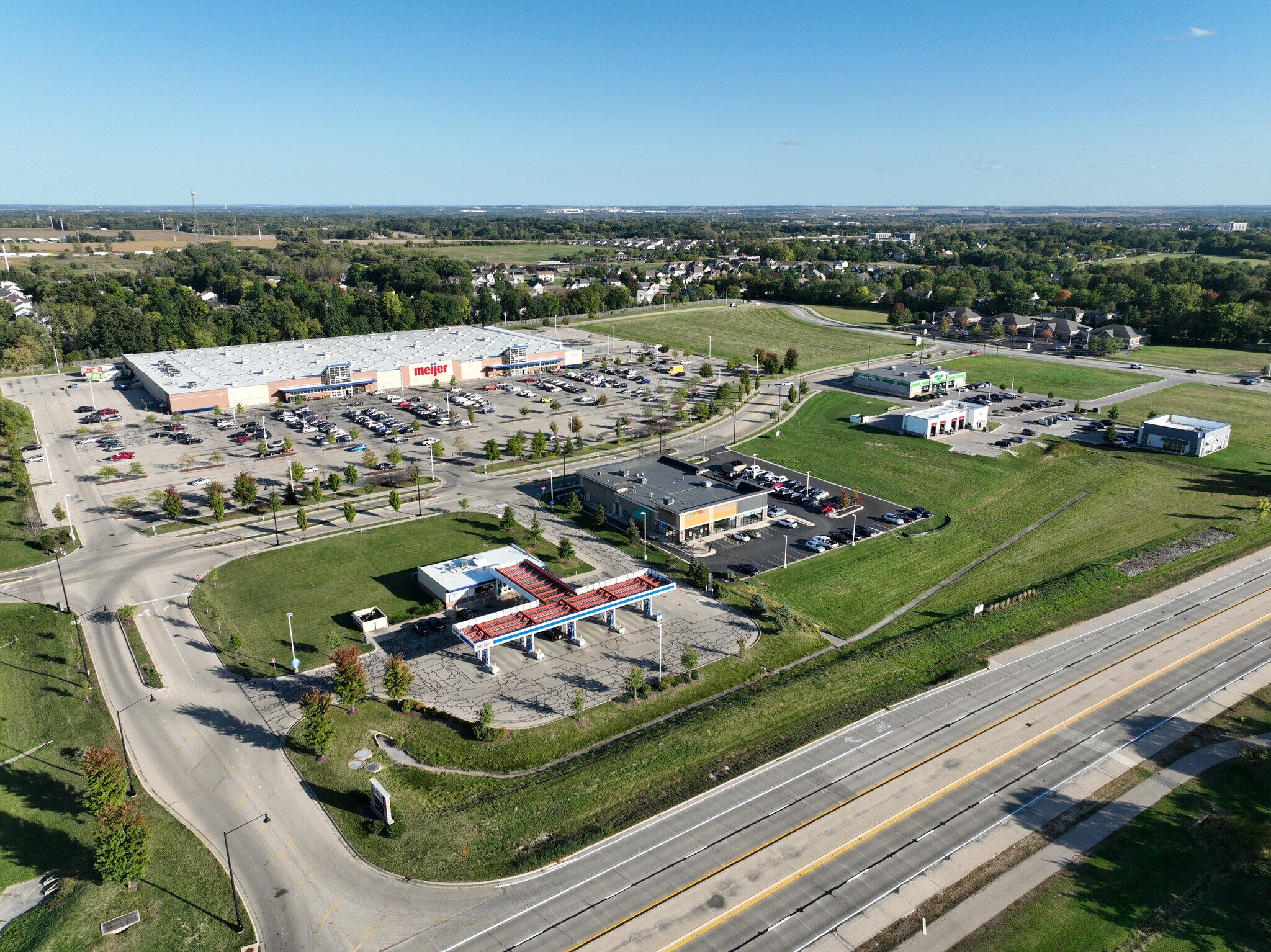 1972 McFarland Rd, Rockford, IL for lease Primary Photo- Image 1 of 4