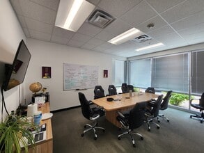 13203 Globe Dr, Mount Pleasant, WI à louer Photo intérieure- Image 2 de 4