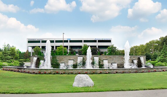 538 Broadhollow Rd, Melville, NY à louer Photo du bâtiment- Image 1 de 14