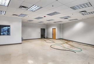 4801-4831 S Louise Ave, Sioux Falls, SD for lease Building Photo- Image 2 of 7