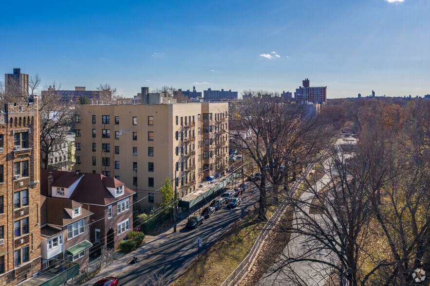 3754 Bronx Blvd, Bronx, NY à vendre - Aérien - Image 3 de 5