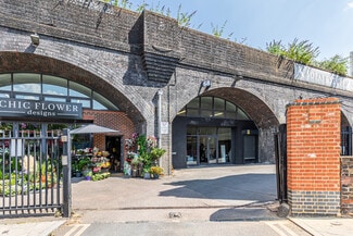 Plus de détails pour Queenstown Rd, Londres - Industriel à louer