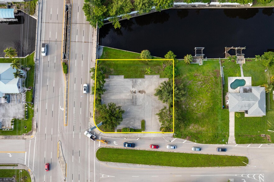 1532 Shelby Pky, Cape Coral, FL for lease - Building Photo - Image 1 of 42