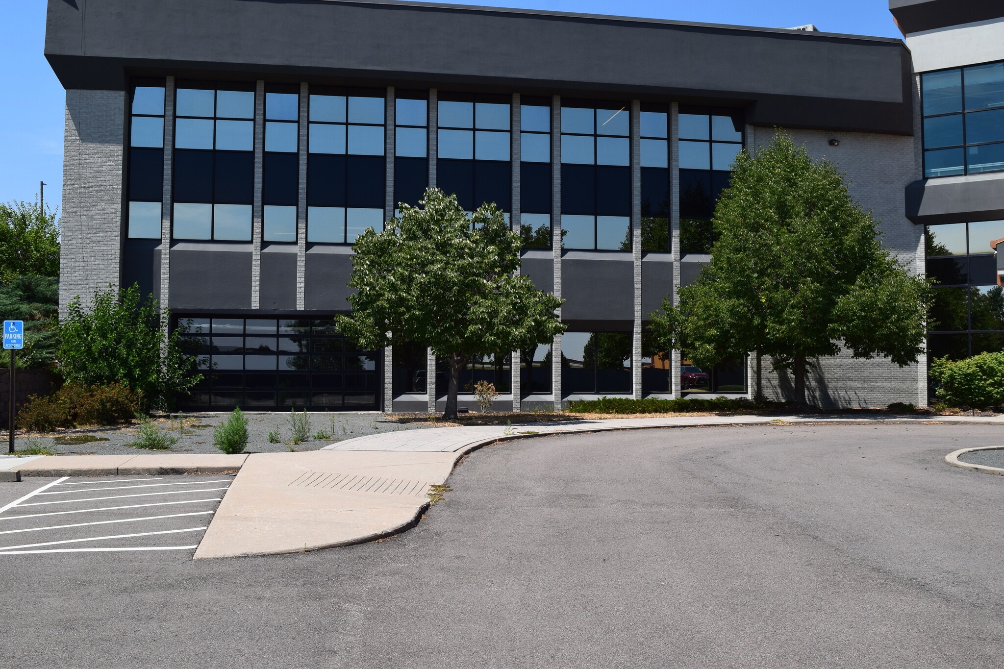 400 W 48th Ave, Denver, CO for lease Interior Photo- Image 1 of 6