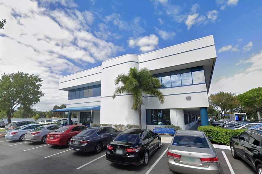 1756 N Congress Ave, West Palm Beach, FL à louer - Photo du bâtiment - Image 2 de 9