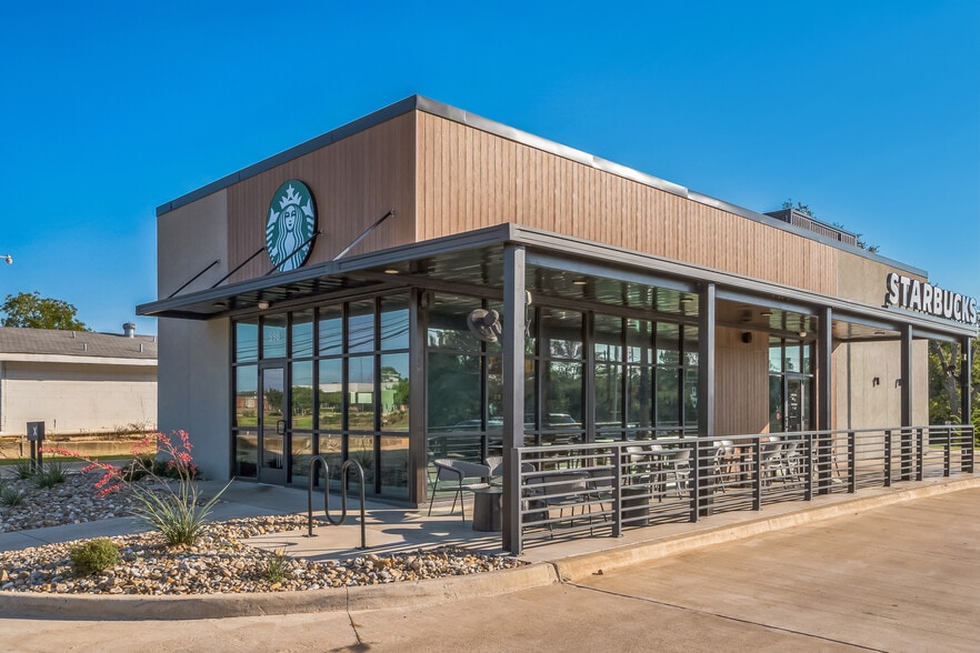 598 S Jackson St, Jacksonville, TX for sale - Building Photo - Image 2 of 16