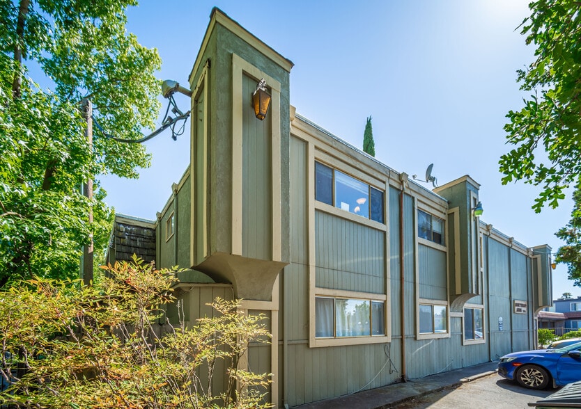 2520 Northrop Ave, Sacramento, CA for sale - Building Photo - Image 2 of 13