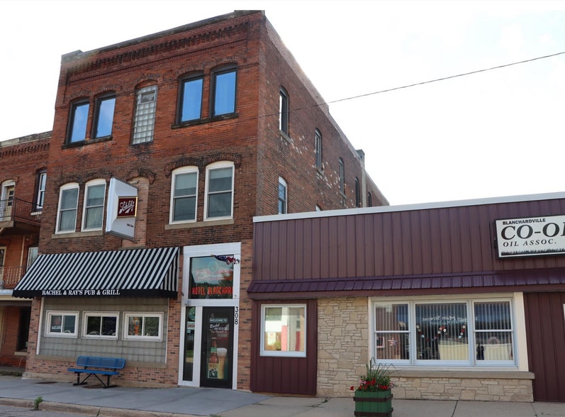 308 S Main St, Blanchardville, WI à vendre - Photo du bâtiment - Image 2 de 28
