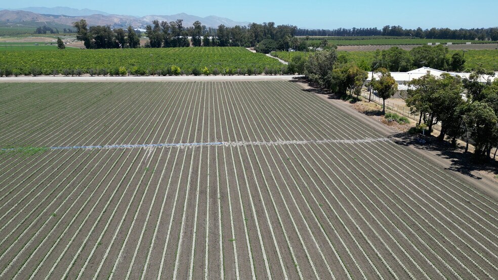 5848 Santa Clara Ave, Camarillo, CA à vendre - Photo principale - Image 2 de 4