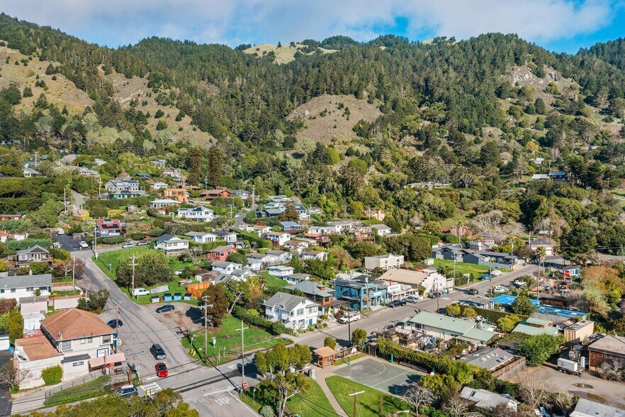 3488 Shoreline hwy, Stinson Beach, CA à vendre - Aérien - Image 2 de 18