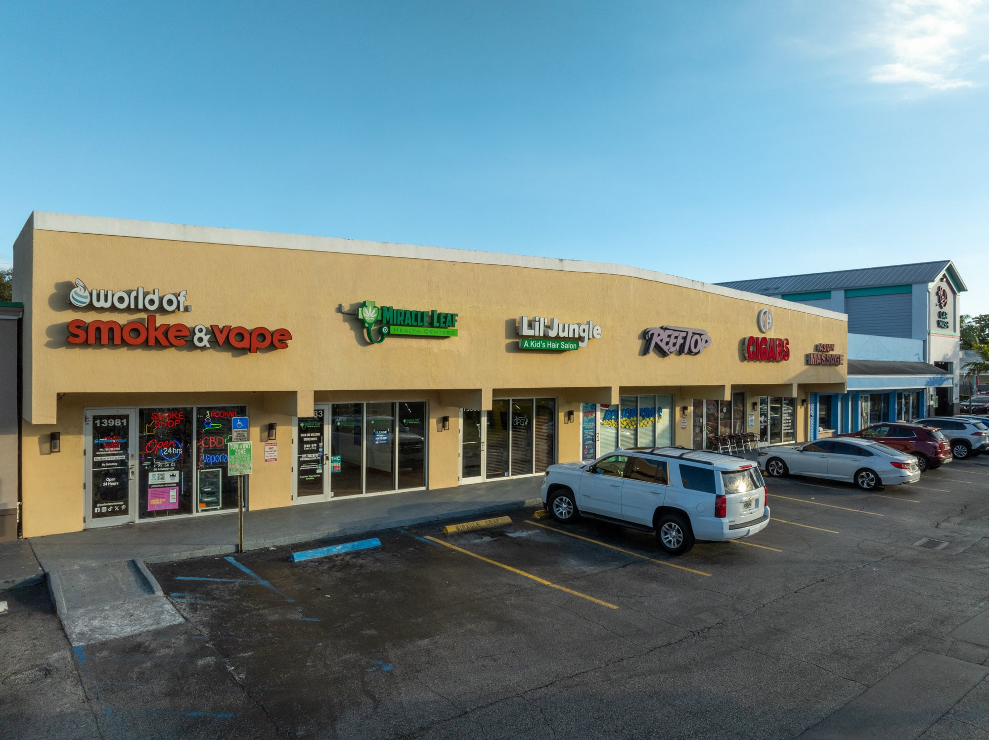 13981 S Dixie Hwy, Miami, FL for lease Primary Photo- Image 1 of 11