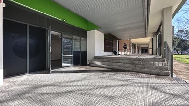 Retail in Terrassa, Barcelona for lease Interior Photo- Image 1 of 15