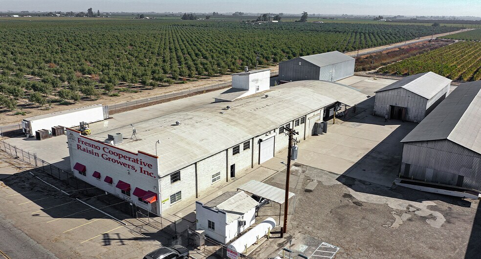 4466 N Dower Ave, Fresno, CA à vendre - Photo du bâtiment - Image 3 de 15