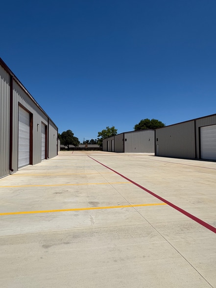 5790 Rendon Bloodworth Rd, Fort Worth, TX for lease - Building Photo - Image 3 of 10