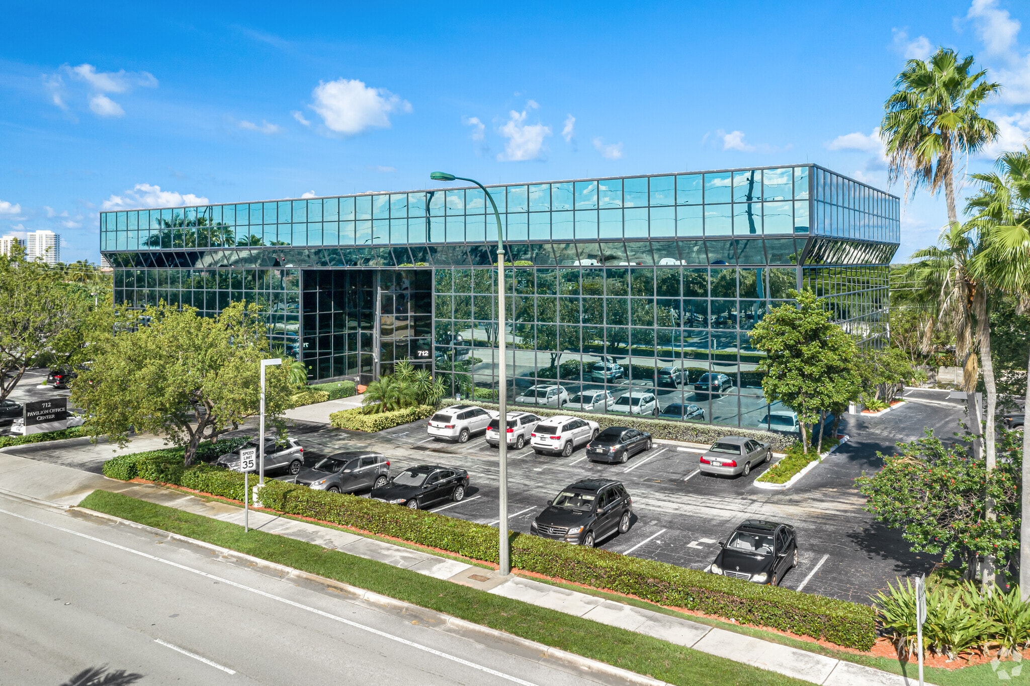 712 US Highway 1, North Palm Beach, FL for sale Primary Photo- Image 1 of 17