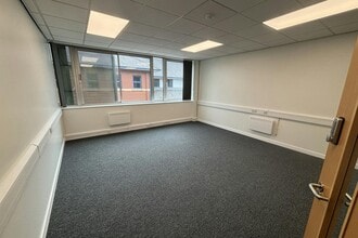 217 Portobello, Sheffield for lease Interior Photo- Image 1 of 11
