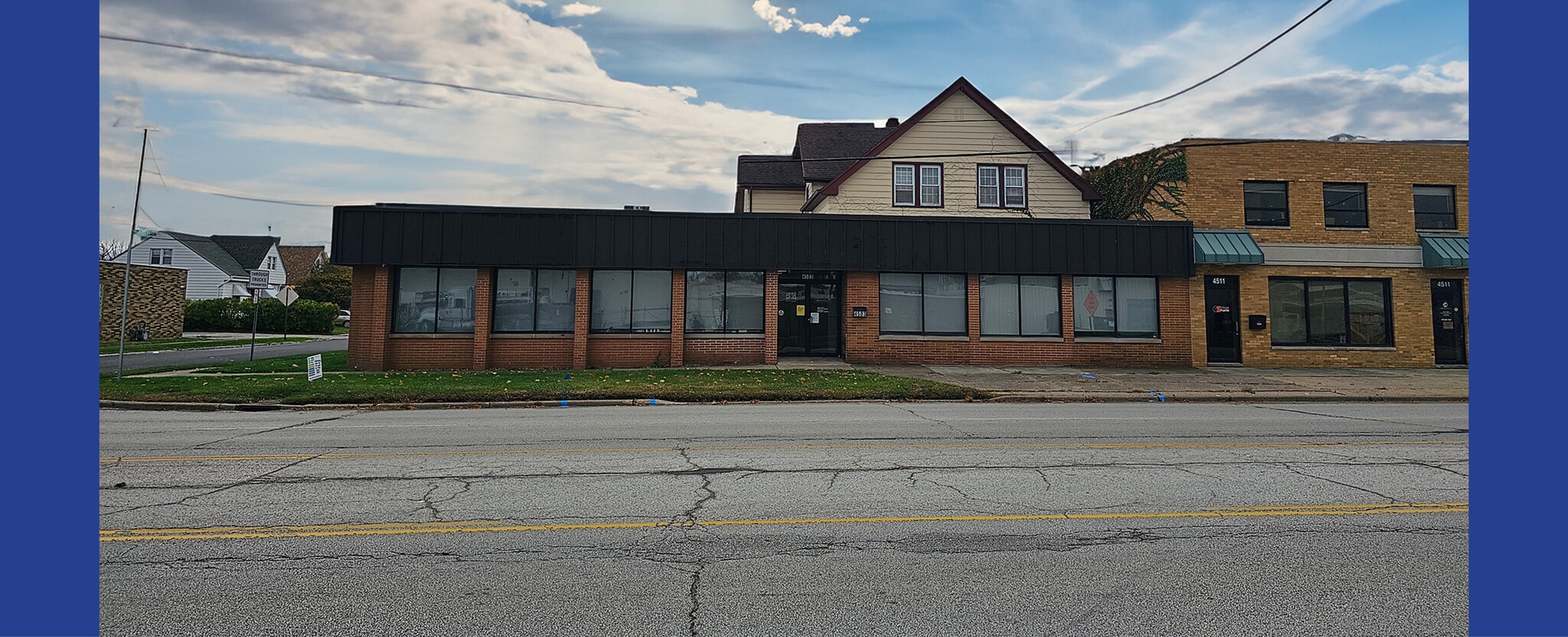 4503 Brookpark Rd, Parma, OH à louer Photo du bâtiment- Image 1 de 7