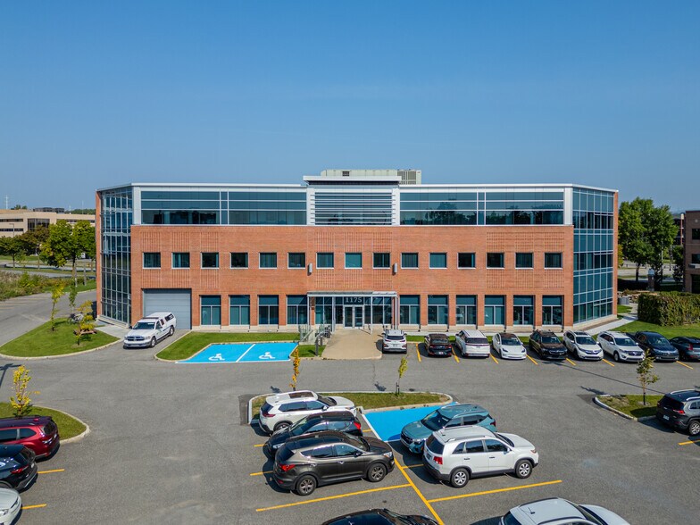 1175 Boul Lebourgneuf, Québec, QC à louer - Photo du bâtiment - Image 2 de 8