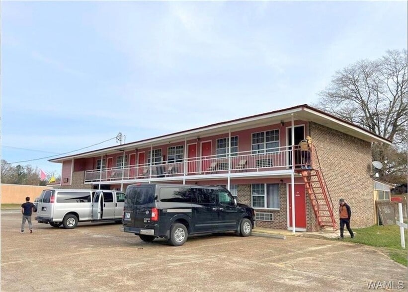 705 S Main St, Linden, AL for sale - Primary Photo - Image 1 of 6