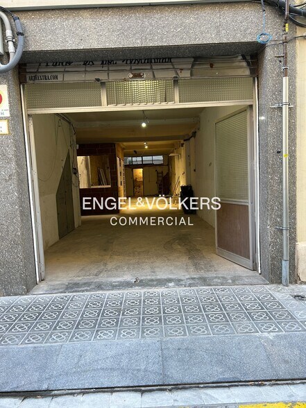 Multifamily in Barcelona, Barcelona for sale - Building Photo - Image 3 of 6