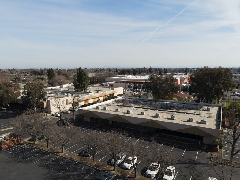 Florin Road Business Park portfolio of 3 properties for sale on LoopNet.ca - Building Photo - Image 2 of 6
