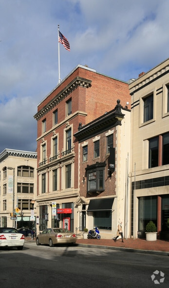 1 E Franklin St, Baltimore, MD à vendre - Photo du bâtiment - Image 2 de 4