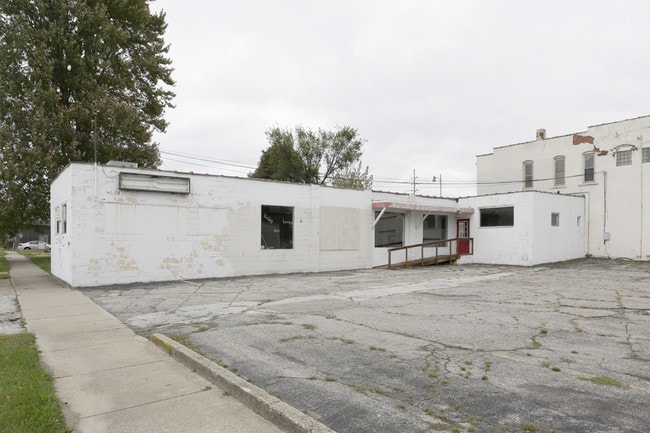Plus de détails pour 601 Portage St, Kalamazoo, MI - Local d'activités à louer