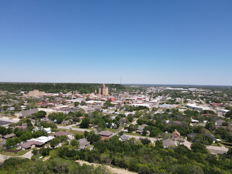 803 15th St, Mineral Wells, TX for sale - Aerial - Image 3 of 5