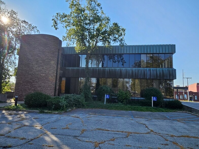 126 E 4th St, Michigan City, IN for sale - Building Photo - Image 2 of 3