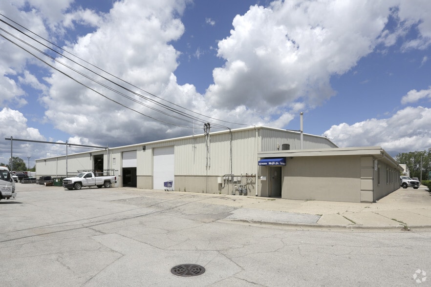 29900 N Skokie Hwy, Lake Bluff, IL for lease - Building Photo - Image 3 of 5