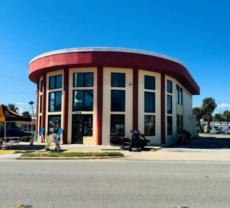 Atlantic Ave portfolio of 2 properties for sale on LoopNet.ca - Building Photo - Image 2 of 3