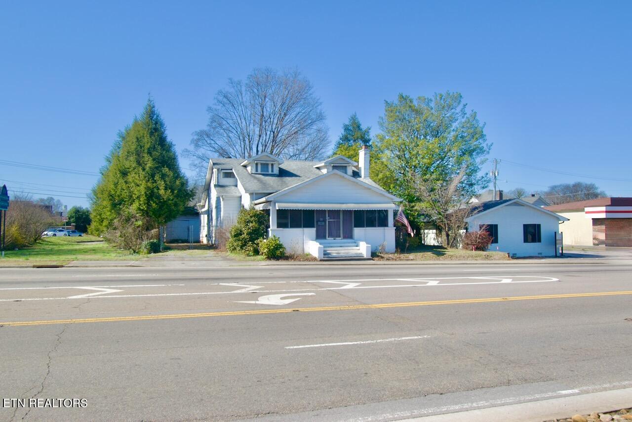 615 S Washington St, Maryville, TN à vendre Photo du bâtiment- Image 1 de 23