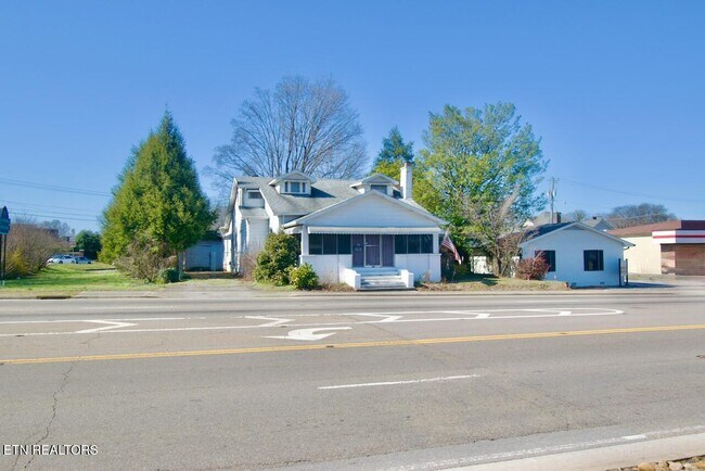 Plus de détails pour 615 S Washington St, Maryville, TN - Bureau à vendre