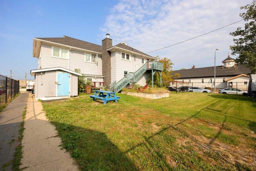 10015 Main St, Fort McMurray, AB à vendre - Photo du bâtiment - Image 3 de 35