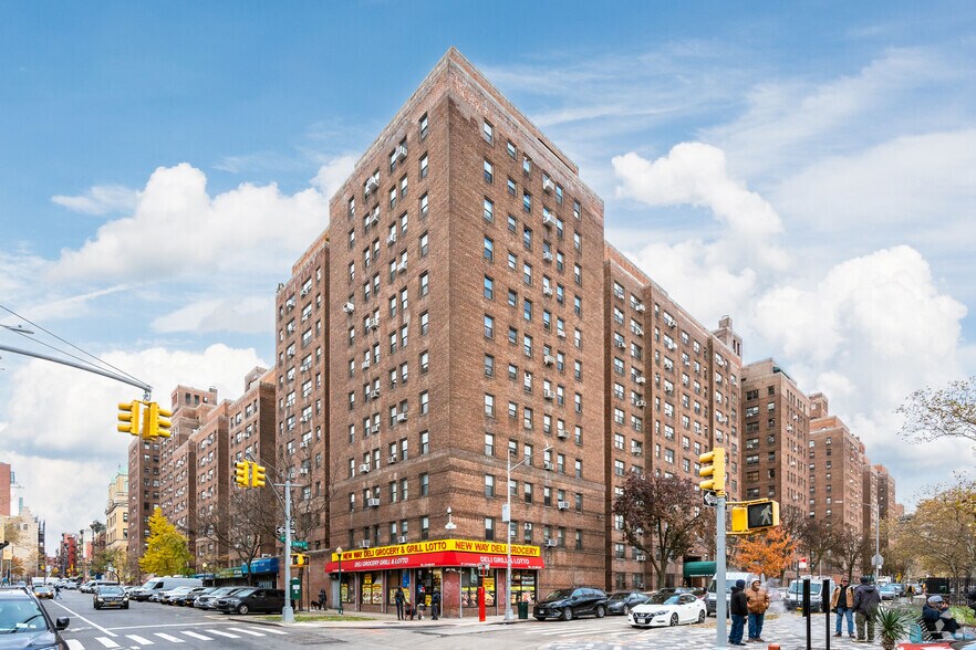 2 Monroe St, New York, NY à louer - Photo du bâtiment - Image 2 de 9