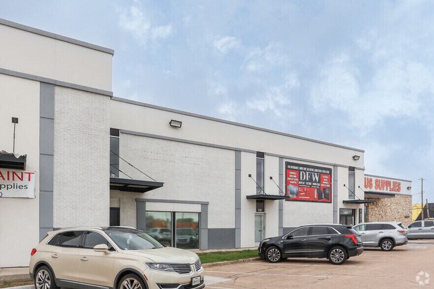 10793 Harry Hines Blvd, Dallas, TX for lease - Building Photo - Image 3 of 3