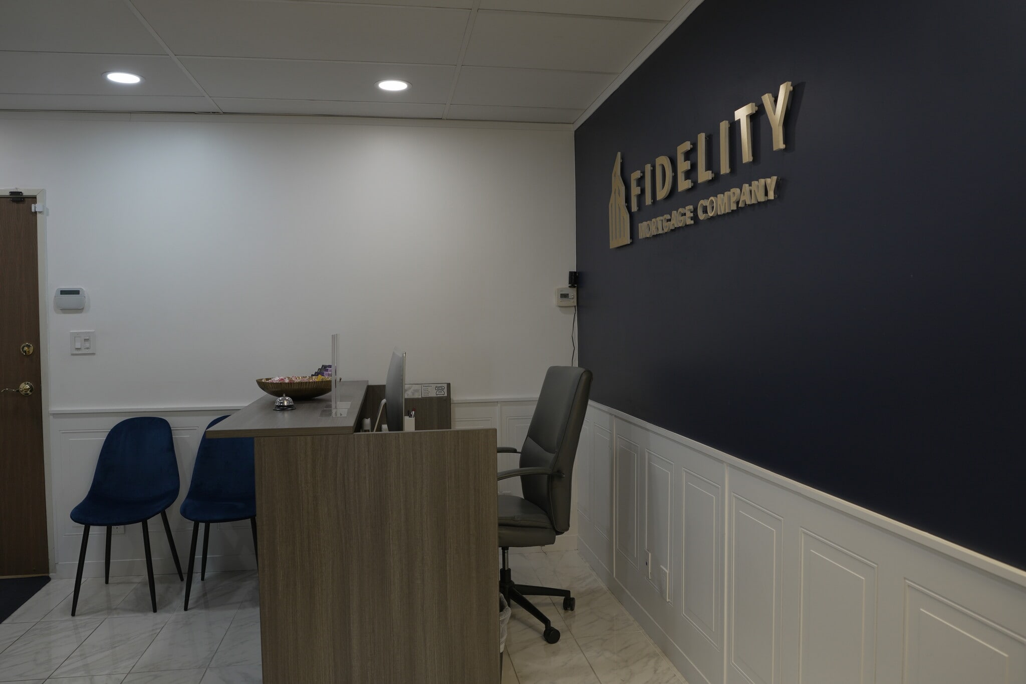 8301 Florence Ave, Downey, CA à louer Photo intérieure- Image 1 de 7