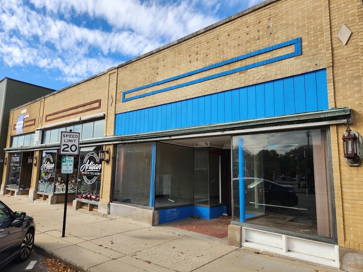 1249 N Green St, McHenry, IL for lease Primary Photo- Image 1 of 11