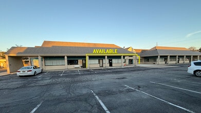 5755 W Maple Rd, West Bloomfield, MI for lease Building Photo- Image 2 of 3