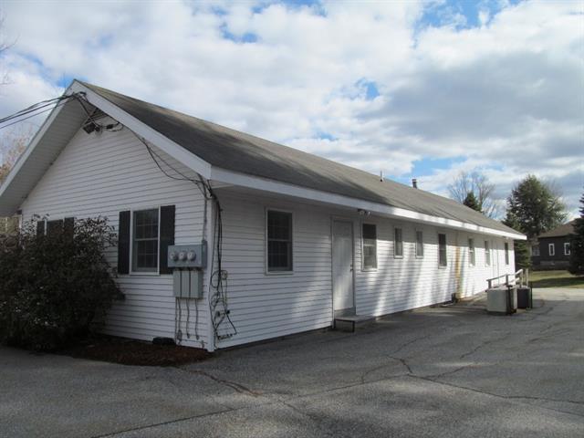 8 Luxury Dr, Newport, NH à louer - Photo du bâtiment - Image 3 de 11