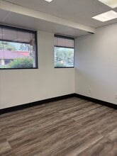 4677 S Lakeshore Dr, Tempe, AZ for lease Interior Photo- Image 2 of 7