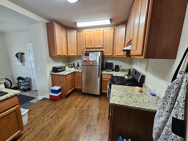 5155 W Byron St, Chicago, IL for sale - Interior Photo - Image 3 of 15