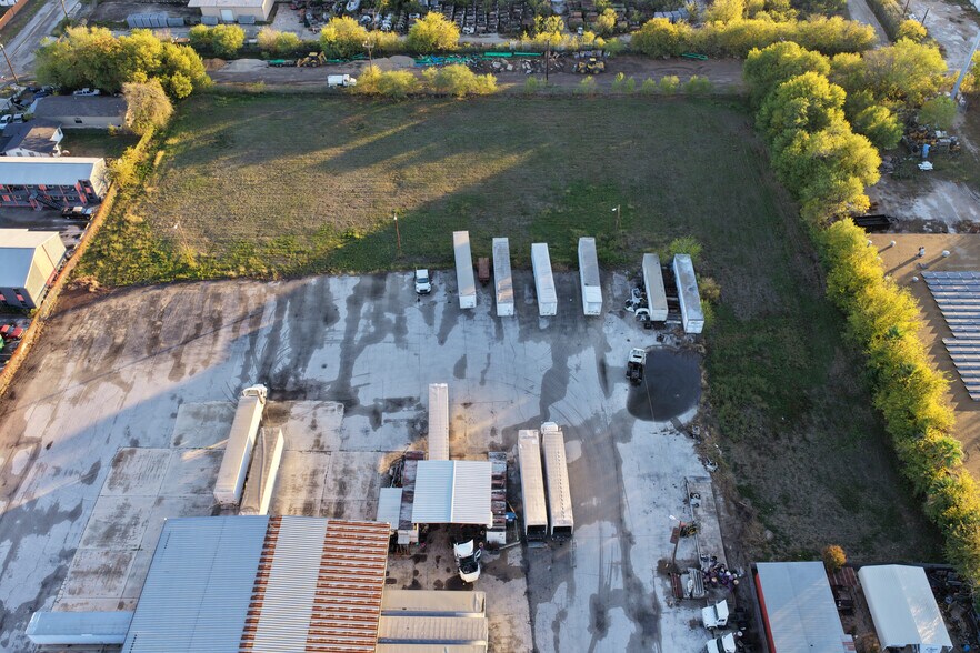 2026 W Malone Ave, San Antonio, TX à vendre - Photo du bâtiment - Image 3 de 60