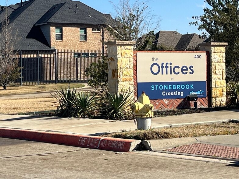 400 Stonebrook Pky, Frisco, TX à louer - Photo du bâtiment - Image 3 de 14